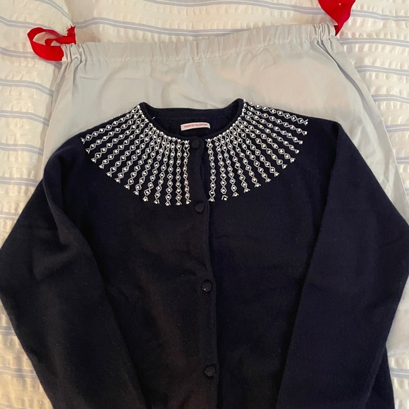 Perfect sweater for the holidays! - Picture 6 of 7